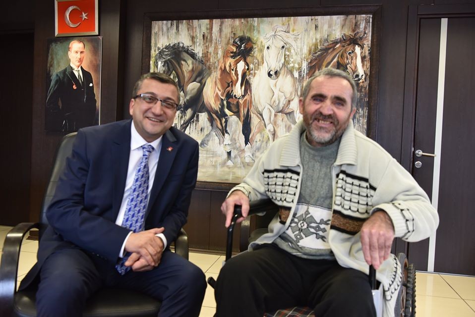 Kaza yapan belediye işçisi hastane çıkışı başkan Öz’ü ziyaret etti 