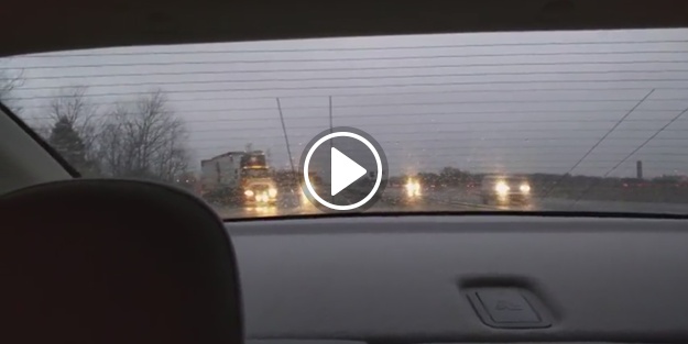 Kaza yapan tırları beklerken gelen kaza!