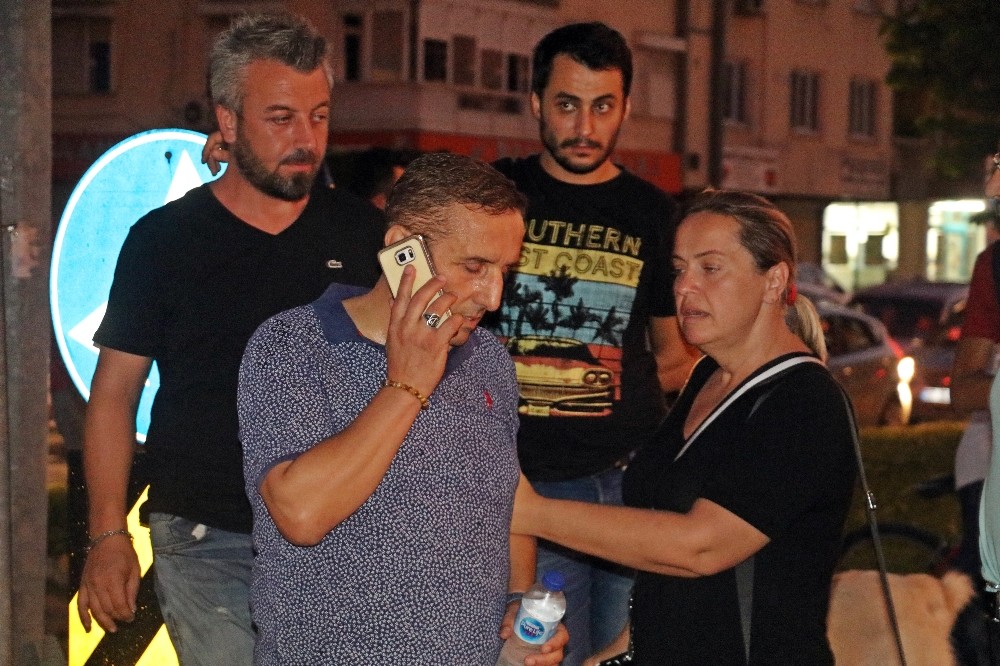 Kaza yapıp şoka giren kocaya eş şefkati 