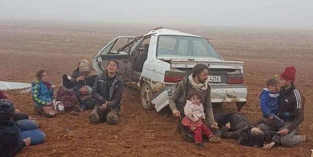 Kazada 5 kişilik otomobilden 12 kişi yaralı çıktı!