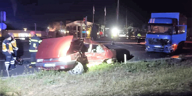 Kazada hayatını kaybeden 3 arkadaş son yolculuğuna uğurlandı