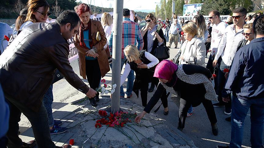 Kazada ölen arkadaşları için eylem yaptılar