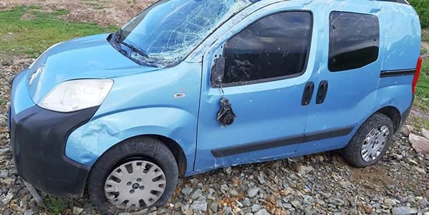 Kazada yara almadı, takla attığı aracı sosyal medyada paylaştı