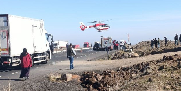 Kazada yaralanan adam için helikopter geldi