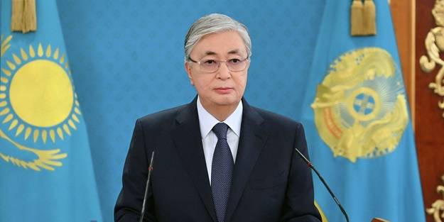 Kazakistan Cumhurbaşkanı, iki ismi görevden aldı