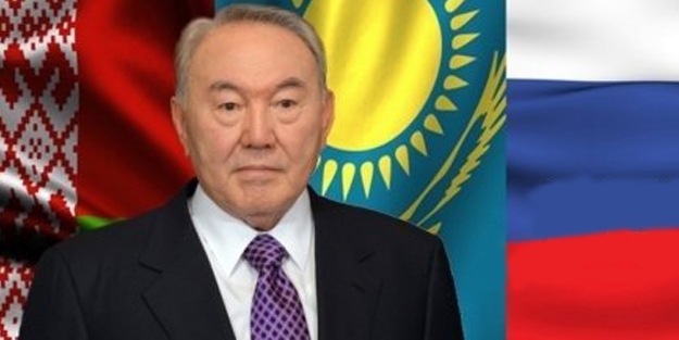 Kazakistan'da Nazarbayev istifa etti