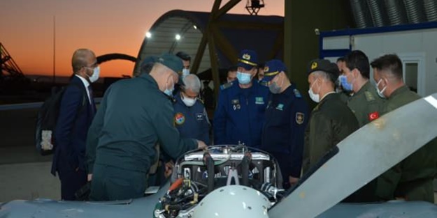 Kazakistan'dan kritik ziyaret: SİHA'ları yakından incelediler