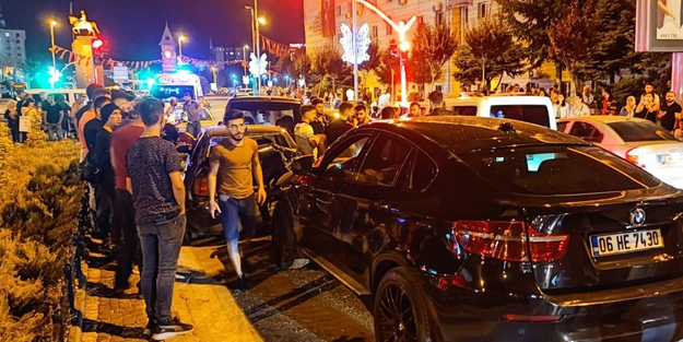 Kazayı bıraktı, çekim yapan muhabire saldırdı!