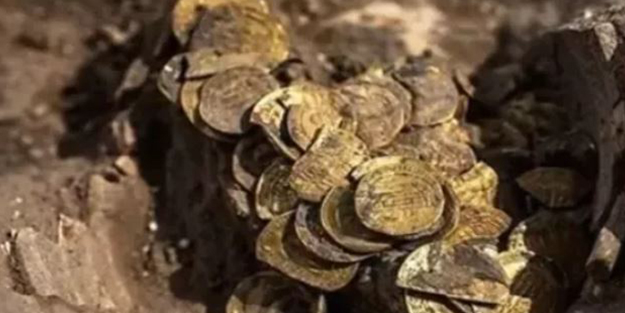 Kazma salladılar hazine buldular! Toprağın altından altın fışkırdı