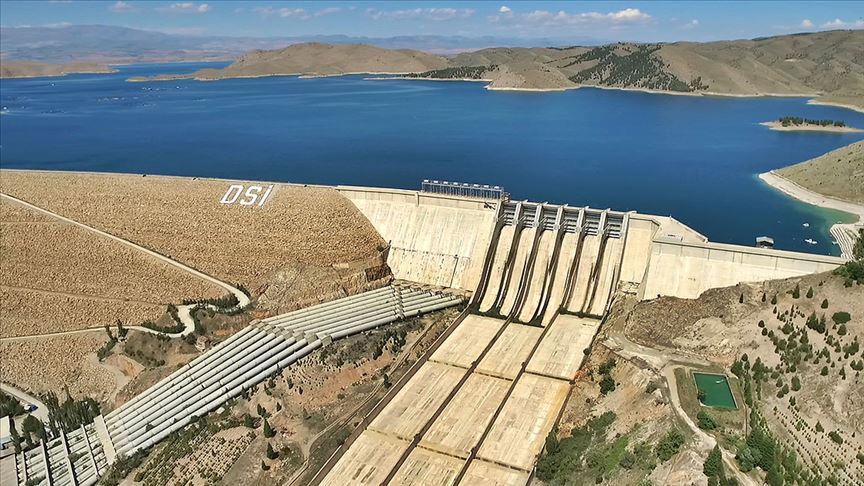 Keban HES'te yüzde 100 yerli jeneratör kullanımı başladı