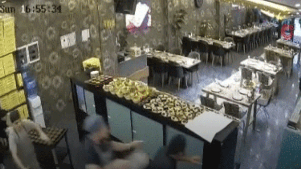 Kebapçıda korkunç olay: İftar saatini bekleyenlere büyük şok!