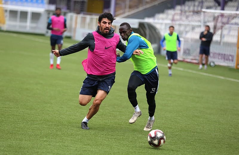 Keçiörengücü tam saha maç yaptı 