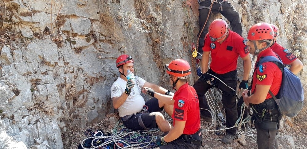 Kelebekler Vadisi’nde mahsur kalan Fransız müsteşar kurtarıldı 