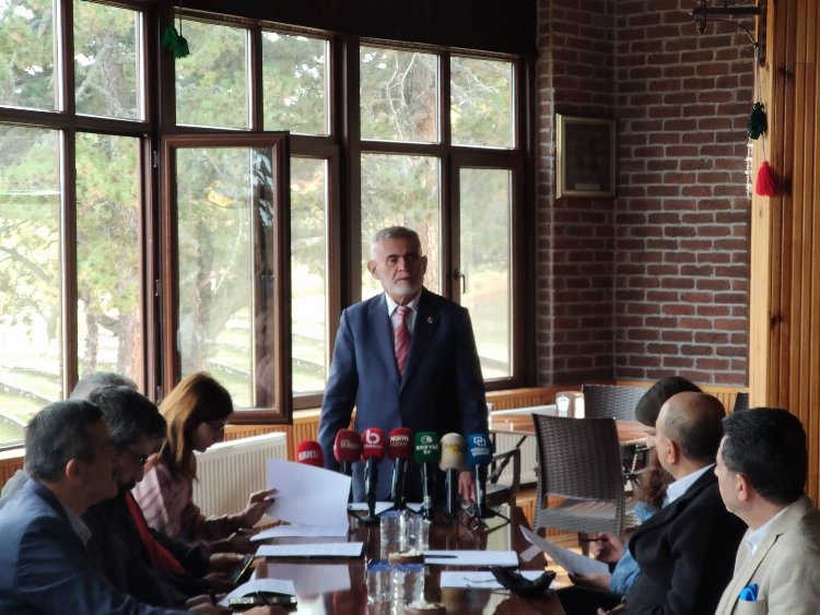 Keles'e hizmet yolunda dört buçuk yıl