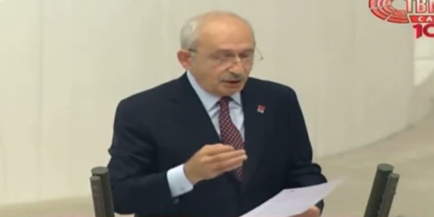 Kelimeler birbirine girince ne yapacağını şaşırdı! Meclis'te komik anlar