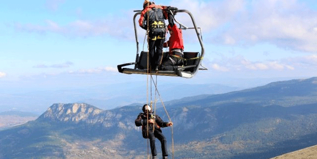 Keltepe Kayak Merkezi'nde kurtarma eğitimi