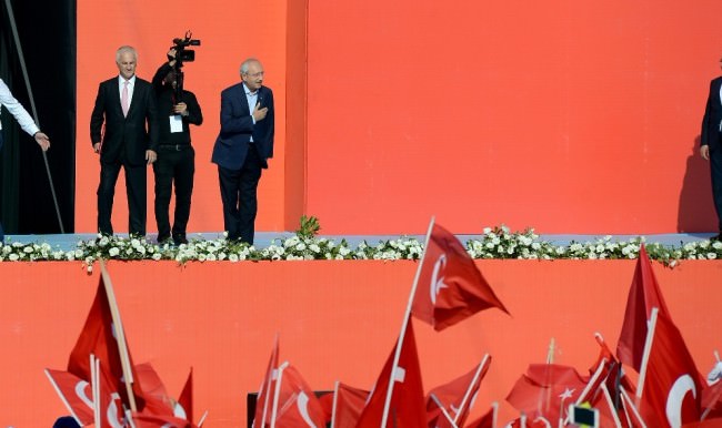 Kemal Kılıçdaroğlu miting sonunda neden kürsüye çıkmadı?
