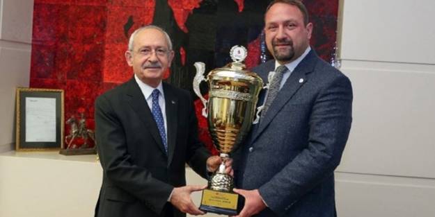 Cumhurbaşkanlığı hayali kuruyordu... Kupasını eline verdiler