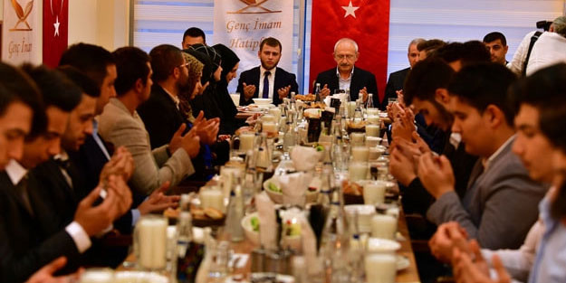 Kemal Kılıçdaroğlu'ndan İmam Hatiplilerle seçim pozu!