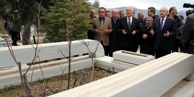 Kılıçdaroğlu'ndan türbe ziyareti
