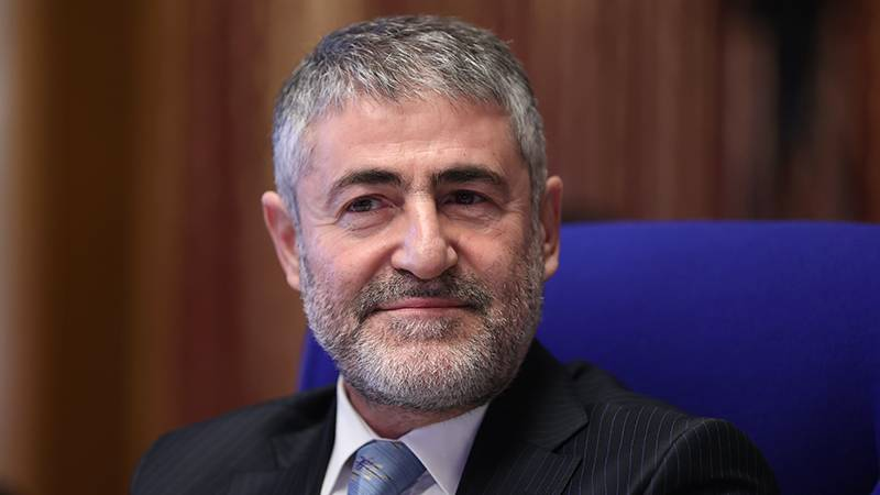 Kemal Kılıçdaroğlu'nun asgari ücretle ilgili vaadine Nureddin Nebati'den cevap! "Şaşkınlıkla bekliyorum" deyip duyurdu