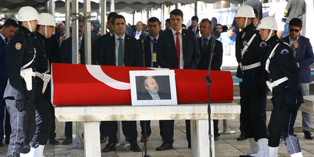 Kemal Unakıtan son yolculuğuna uğurlandı