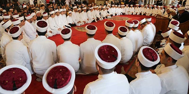 Kemalist Nihat Genç'in sitesi hafızlara bir şey diyemeyince Demirkan Hoca'yı öne sürdü!