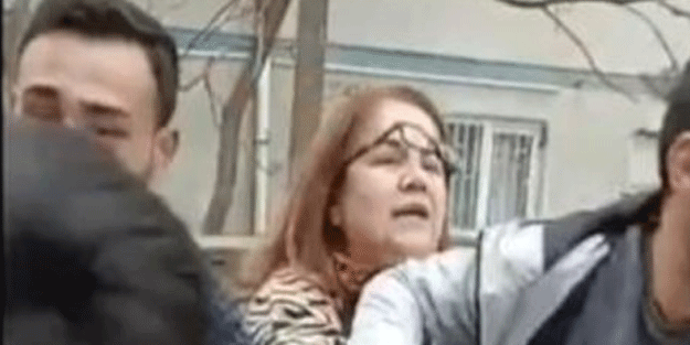 Kemalist yobazlar başörtülü kadına saldırdı: Tayyip size fazla yüz verdi