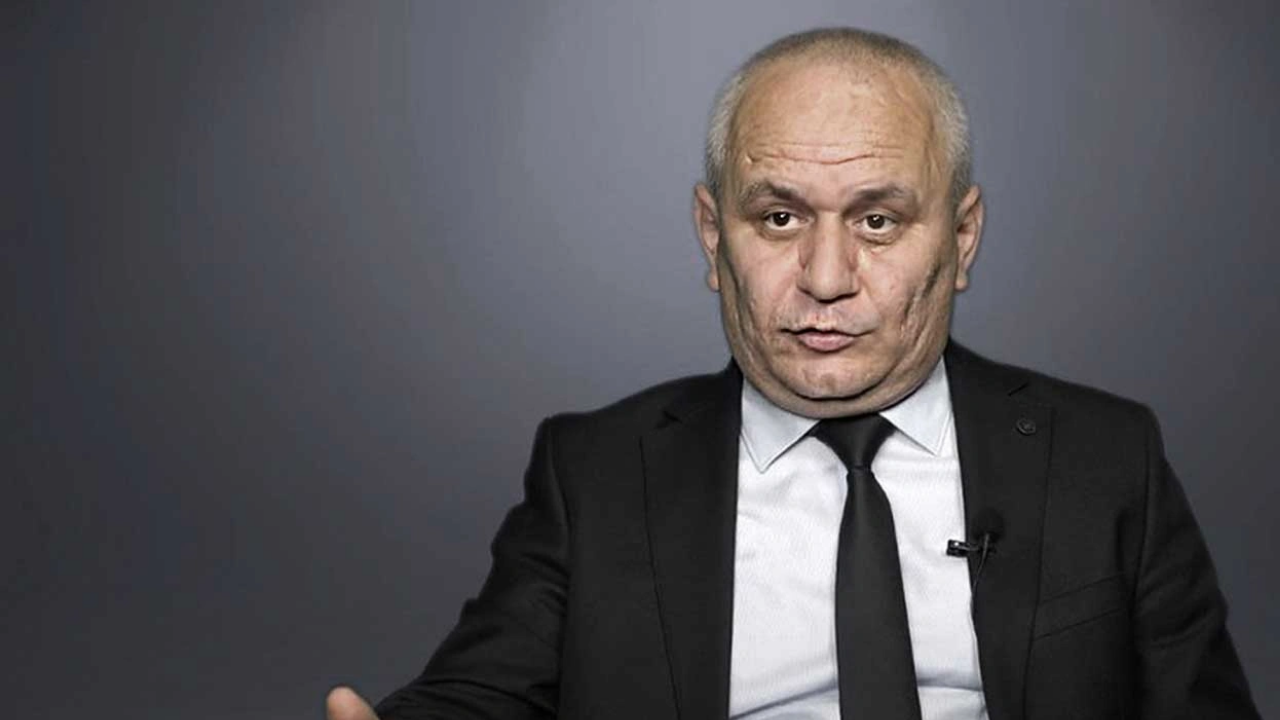 Kemalistlerin ilahiyatçısı, Noel babaya ağladı!