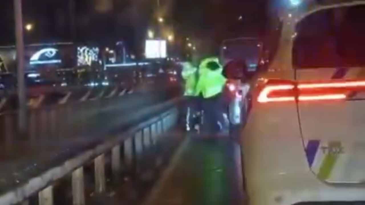 Kemalistlerin "özgürlük" diye savunduğu alkol belası nelere sebebiyet veriyor! Polisler canlarını son anda kurtardı