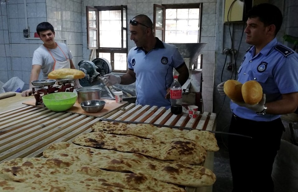 Kemaliye zabıta ekiplerinden kapsamlı denetim 