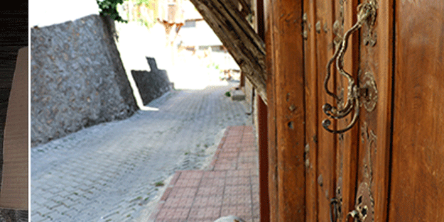 Kemaliye’de kapı tokmaklarının sırrını hiç merak ettiniz mi?