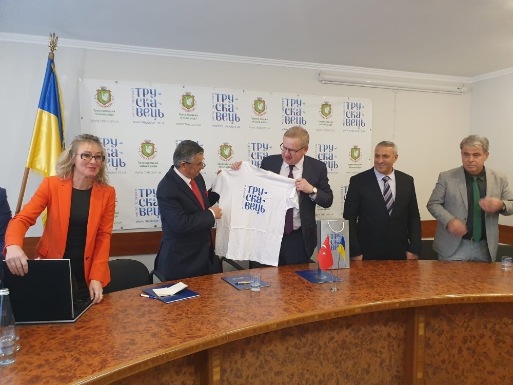 Kemer ile Truskavets belediyeleri arasında işbirliği niyet mektubu imzalandı 