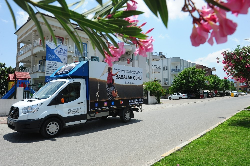 Kemer’de sokak sokak Babalar Günü kutlaması 