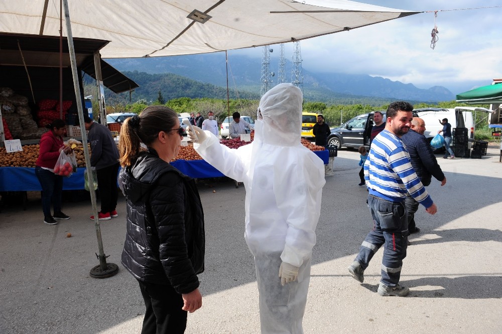 Kemer’de halkın ateşi ölçülüyor 