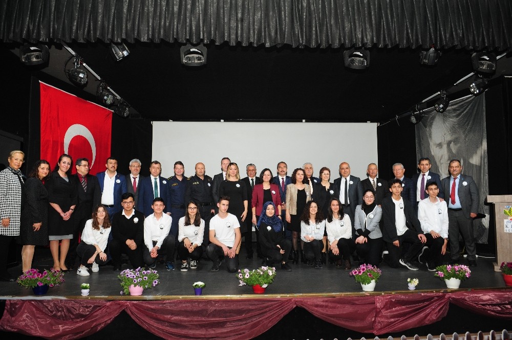 Kemer’de Mehmet Akif Ersoy’u anma programı düzenlendi 