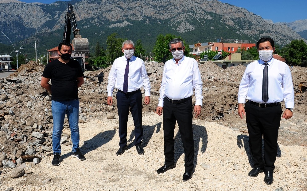 Kemer’in ilk kapalı pazar yeri Kuzdere’de 