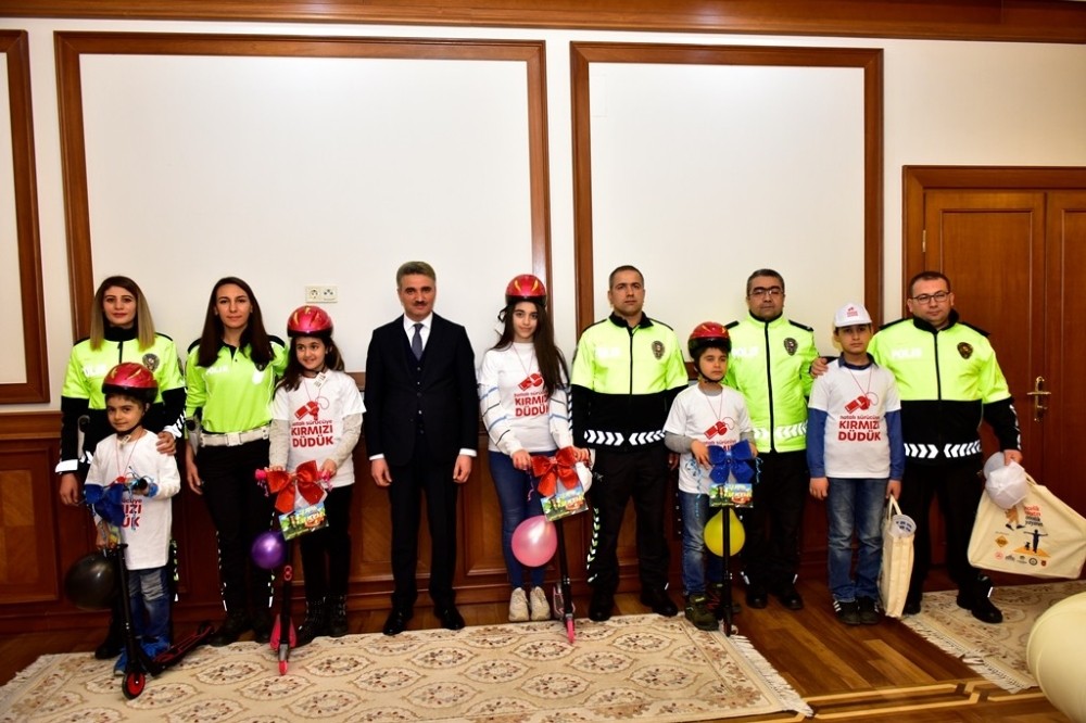 “Kemerin Ses Getirsin” projesinde Malatya’ya 4 ödül 