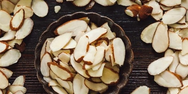 Kemik erimesini önlüyor yorgunluğu gideriyor! Bademin şaşırtıcı faydaları