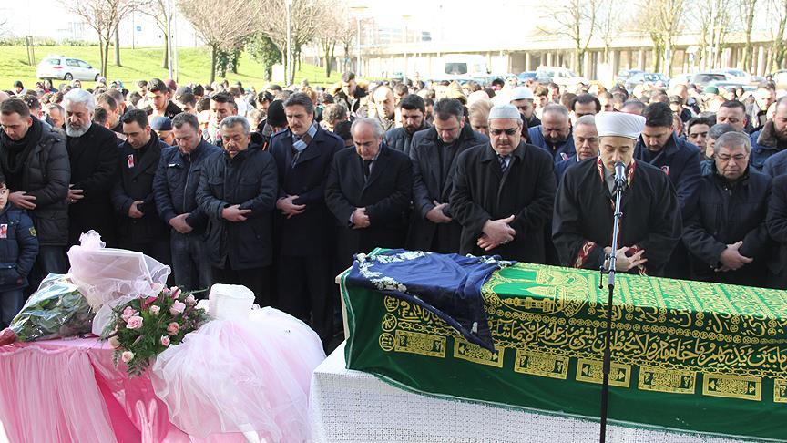 Kemik iliği aranan küçük Bade toprağa verildi