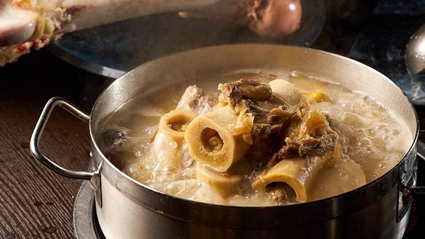 Kemik suyu faydalı mıdır? Kemik suyu nasıl yapılır?