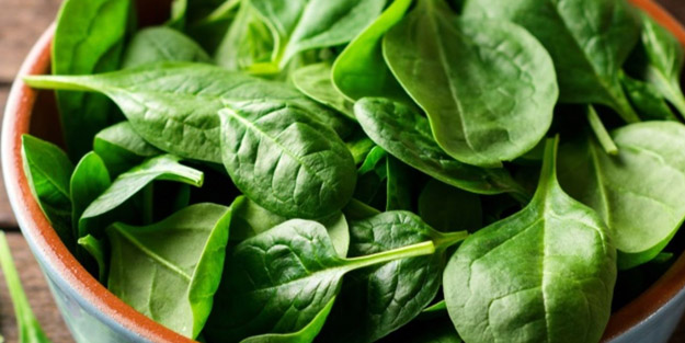 Kemikleri kaya gibi yapan işte o tarif kürü: Etkisine şok olacaksınız! Püf detayı altında meyve suları olması