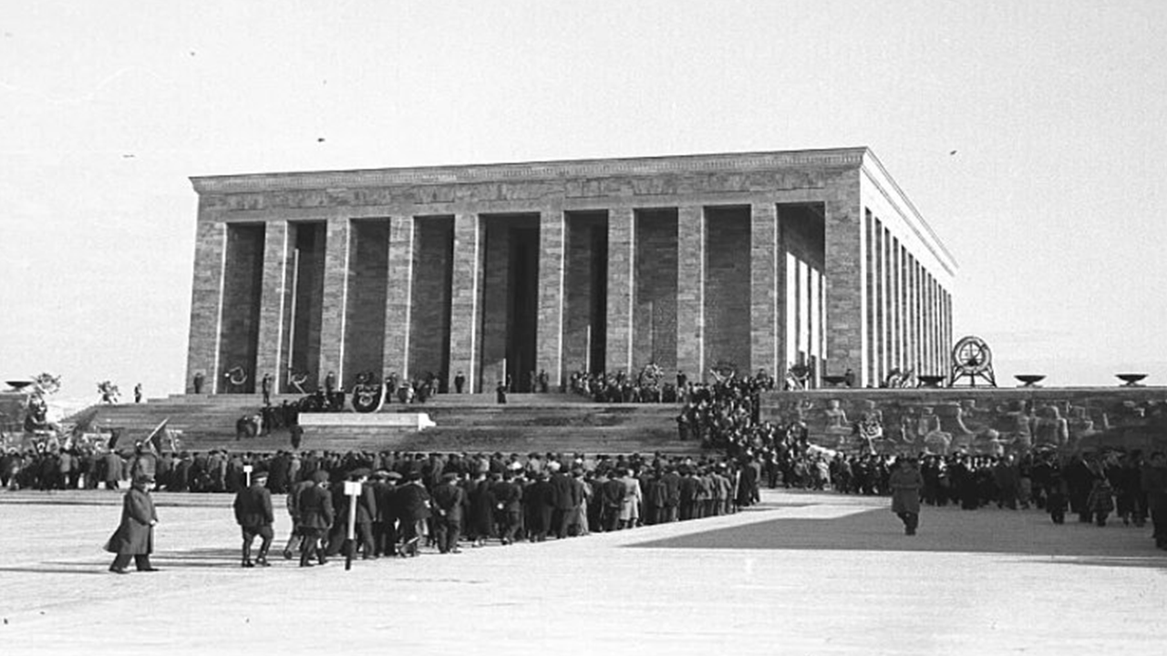 Kenan Alpay yazdı: 10 Kasım'da ölüm ve hesap günü gerçeğini düşünmek!