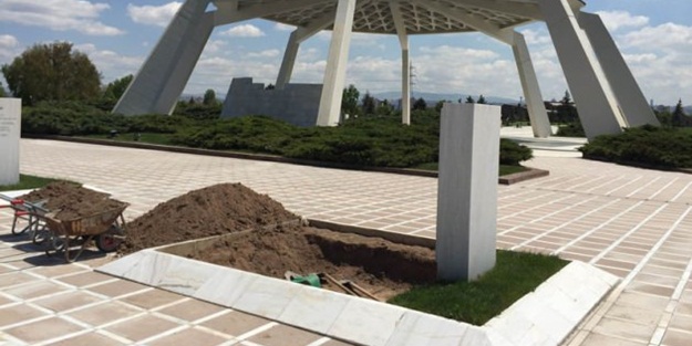 Kenan Evren'in mezarı hazırlandı