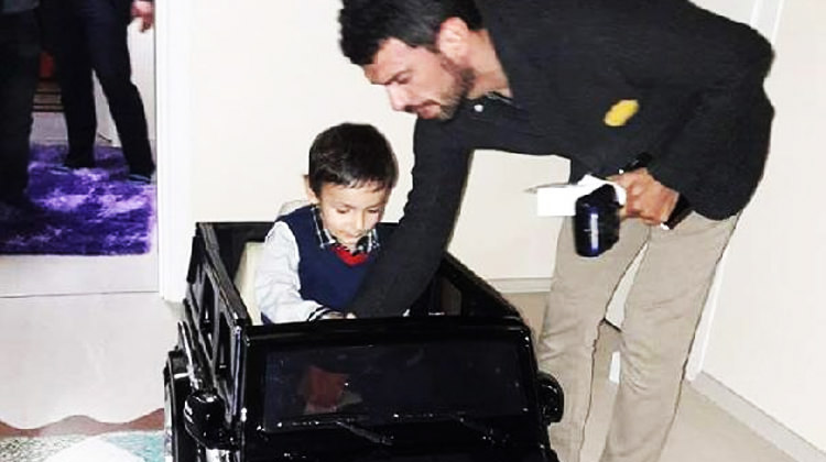 Kenan Sofuoğlu, şehit kaymakamın oğlunu unutmadı