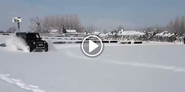 Sofuoğlu'ndan kar üzerinde 'drift'