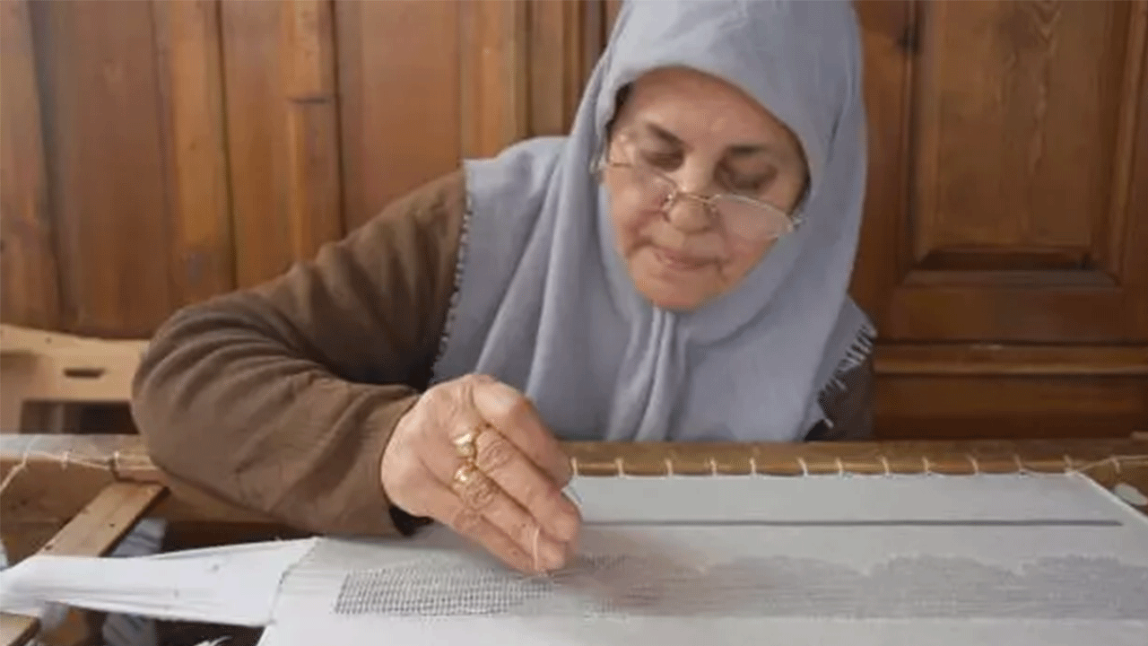 Kendi elleriyle yapıyor: Tek ürünün değeri 200 bin lira!