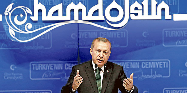 Kendi göbeğimizi keseriz