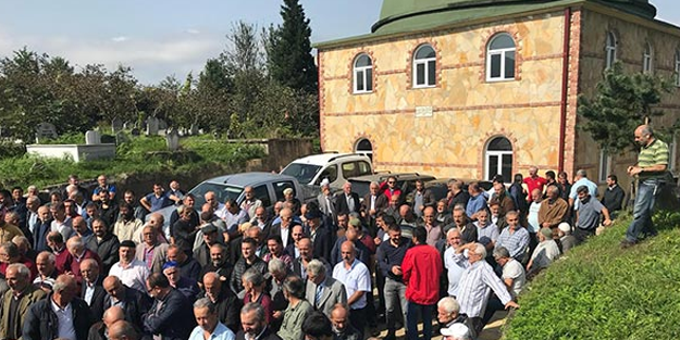 Kendi ölüm salasını kendisi okudu! Köylüler şaşkına döndü