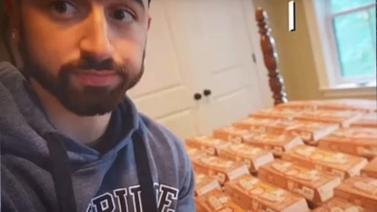 Kendi üzerinde deney yaptı! Bir ayda 700'den fazla yumurta yedi... Sonuçlar onu bile şaşırttı